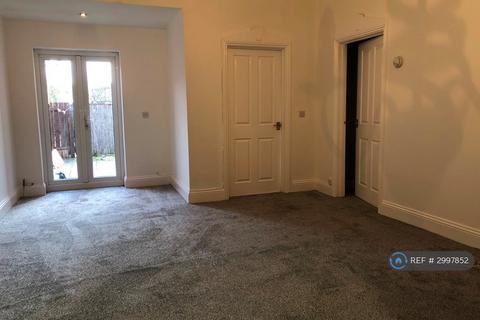 2 bedroom flat to rent, Durham Road, Gateshead, NE8