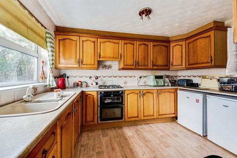 3 bedroom semi-detached house for sale, Tiverton Road, Swindon