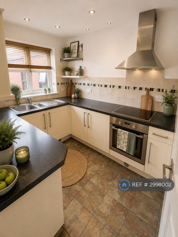 Apartment in Dagenham - View 5