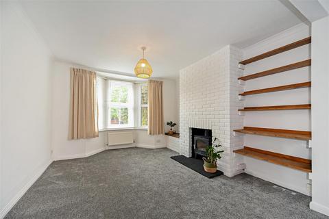 3 bedroom terraced house to rent, Ford Road., Arundel