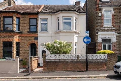 Southwest Road, Leytonstone, London, E11 4AW