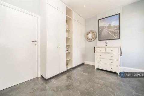 5 bedroom semi-detached house to rent, Dawson Road, London, NW2