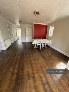 2 bedroom maisonette to rent, Gardner Place, Feltham, TW14