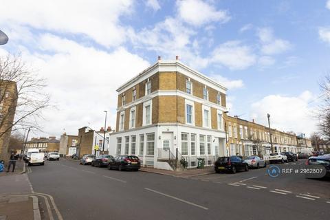 2 bedroom flat to rent, Royal Archer, London, SE14