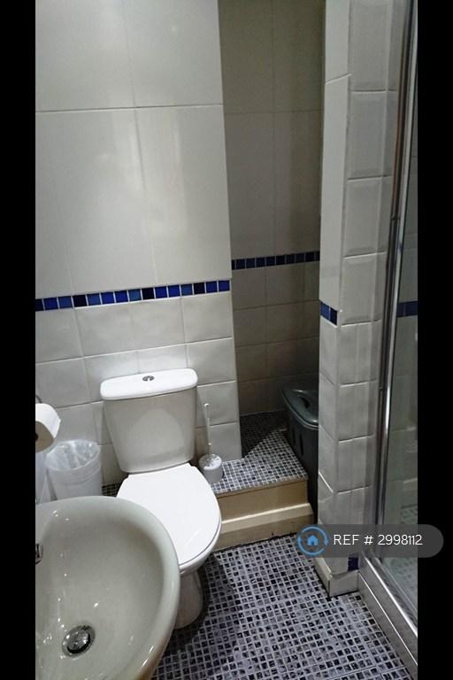 Apartment in Nottingham, Lace Market, St Ann's - View 4