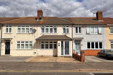 Carnforth Gardens, Hornchurch, RM12