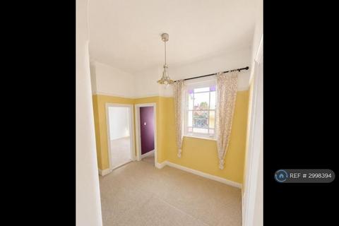2 bedroom flat to rent, Lincoln Road, Market Rasen, LN8