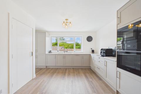 5 bedroom detached bungalow for sale, Crosslanes, Kilgetty, SA68