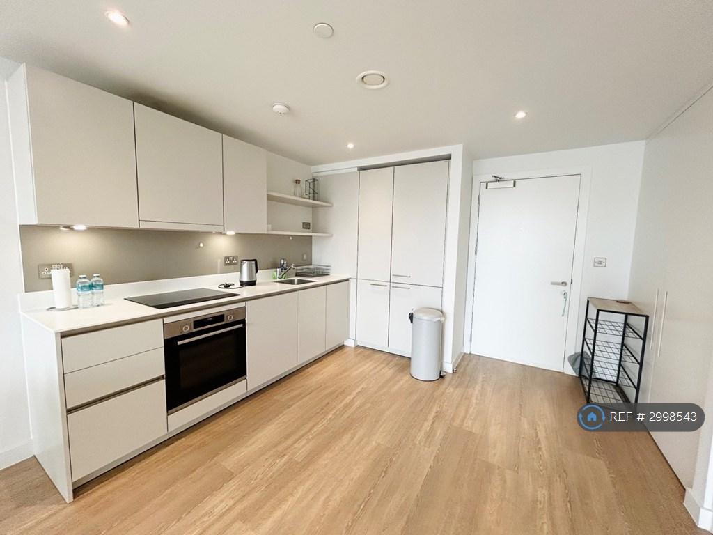 Apartment in Manchester, City Centre - View 2