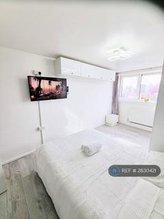 undefined, Ferrier Point, Canning Town, E16