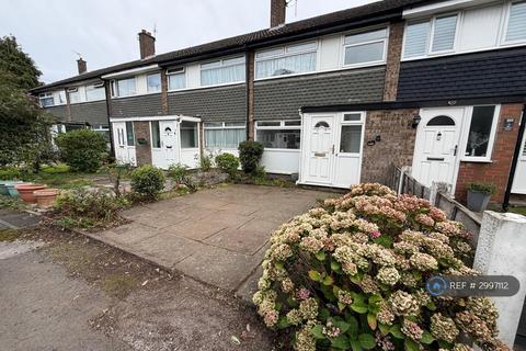 3 bedroom terraced house to rent, Stroma Gardens, Manchester, M41