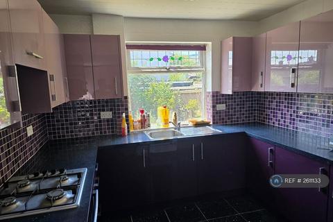 3 bedroom end of terrace house to rent, Burns Lane, Cwmbran, NP44