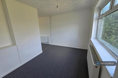 3 bedroom end of terrace house to rent, Burns Lane, Cwmbran, NP44