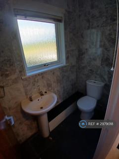 4 bedroom flat to rent, Ochil Crescent, Stirling, FK8