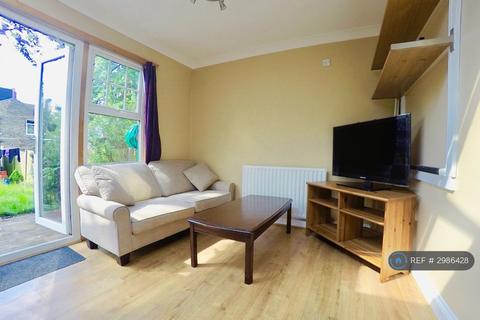 5 bedroom terraced house to rent, Homefarm Road, London, W7