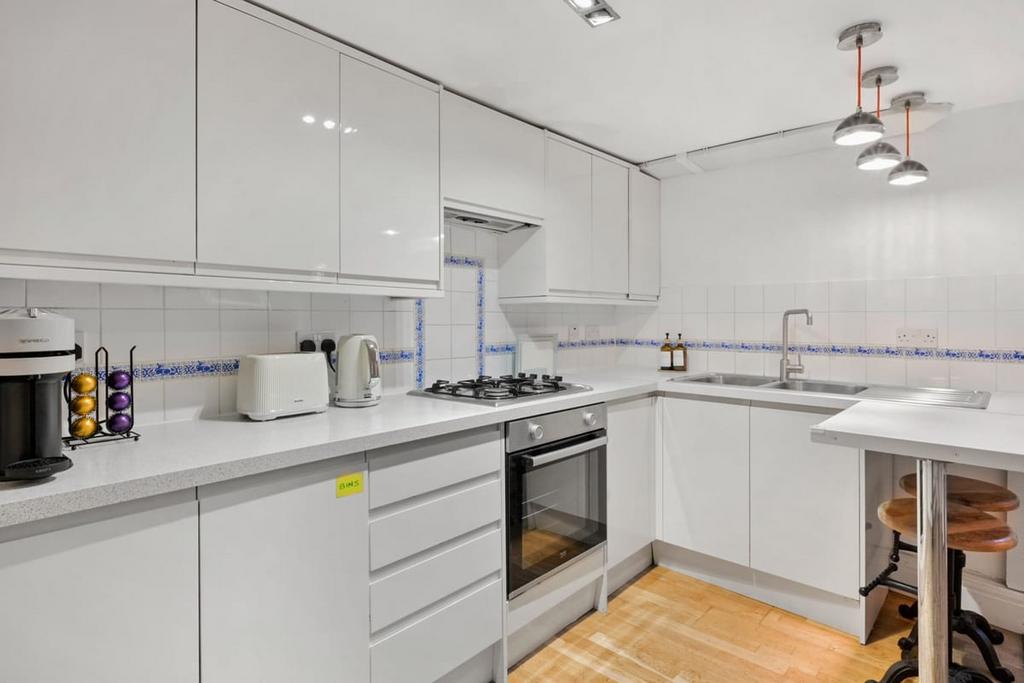 House in Aldgate East - View 4
