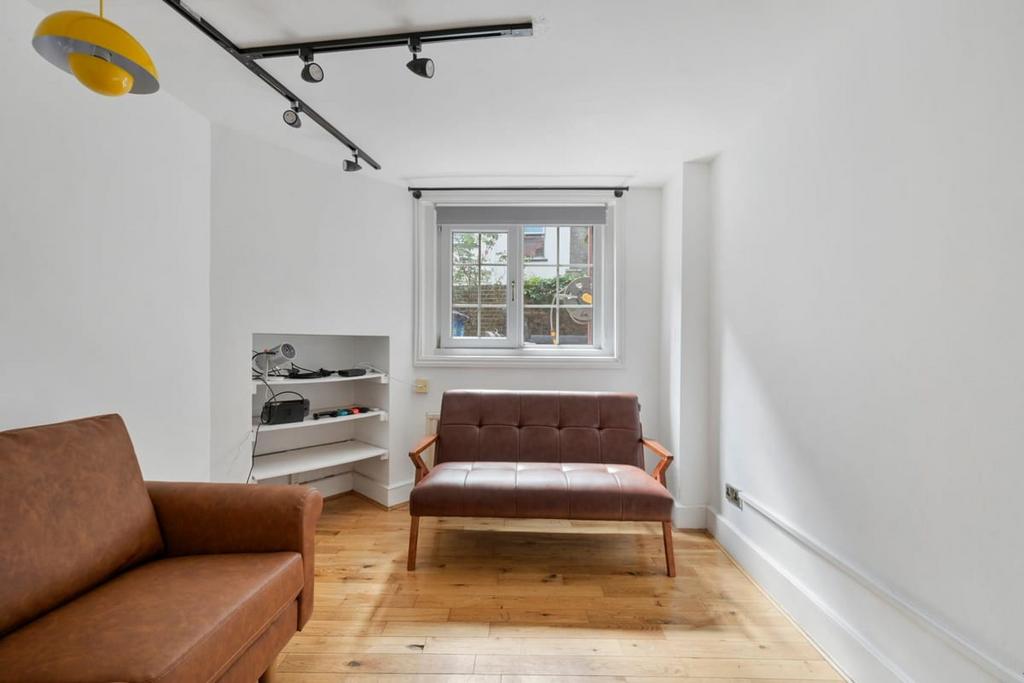 House in Aldgate East - View 5