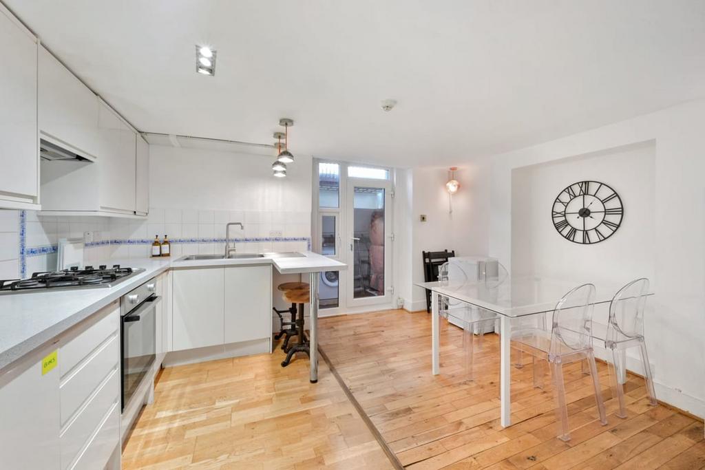 House in Aldgate East - View 2