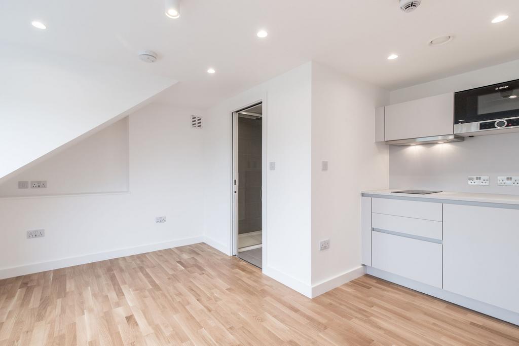 Apartment in London - View 5