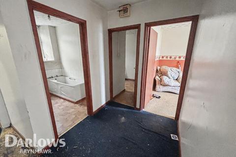 1 bedroom flat for sale, High Street, Abertillery