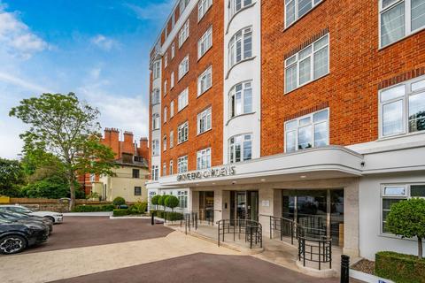 1 bedroom flat for sale, Grove End Gardens, NW8, St John's Wood, London, NW8