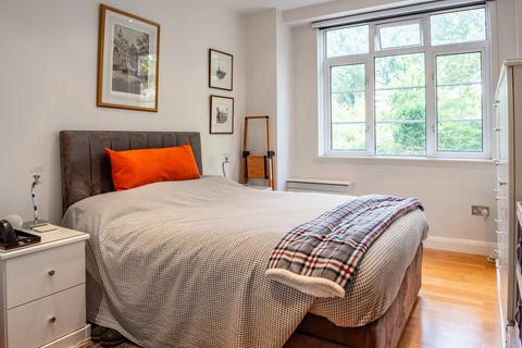 1 bedroom flat for sale, Grove End Gardens, NW8, St John's Wood, London, NW8