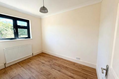 3 bedroom bungalow to rent, Church Road, Harold Wood, Romford