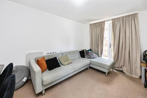 2 bedroom ground floor flat for sale, Drummond Grove, Willesborough, Ashford