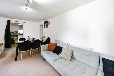 2 bedroom ground floor flat for sale, Drummond Grove, Willesborough, Ashford