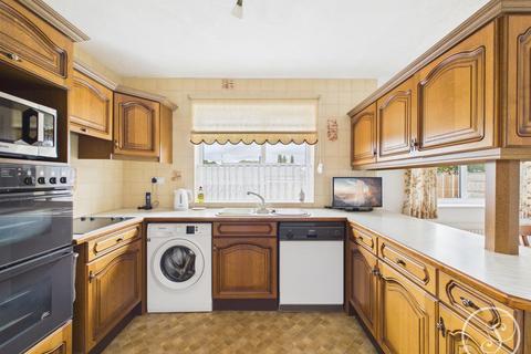3 bedroom detached bungalow for sale, Templegate Avenue, Leeds