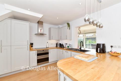 4 bedroom semi-detached house for sale, Arlington Gardens, Harold wood, Essex