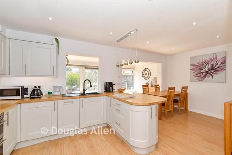 4 bedroom semi-detached house for sale, Arlington Gardens, Harold wood, Essex