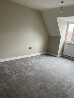 2 bedroom flat to rent, Moulsham Street, Flat 5, Chelmsford CM2