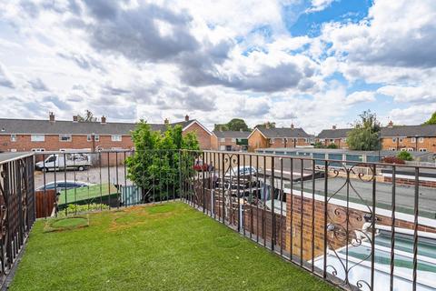 3 bedroom terraced house for sale, Barclay Road, Norwich