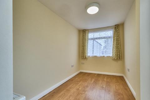 2 bedroom semi-detached bungalow for sale, Sharpless Road, Burbage,