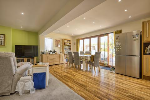 3 bedroom bungalow for sale, Greenhill Gardens, Minster, CT12