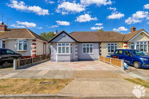 2 bedroom semi-detached bungalow for sale, Claremont Drive, Basildon SS16