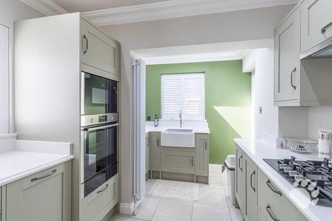 2 bedroom semi-detached bungalow for sale, Claremont Drive, Basildon SS16