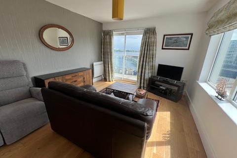 2 bedroom apartment to rent, Stuart Street