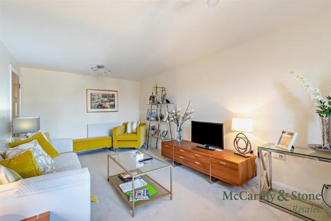 2 bedroom apartment for sale, Southborough Gate, Pinewood Gardens, Tunbridge Wells