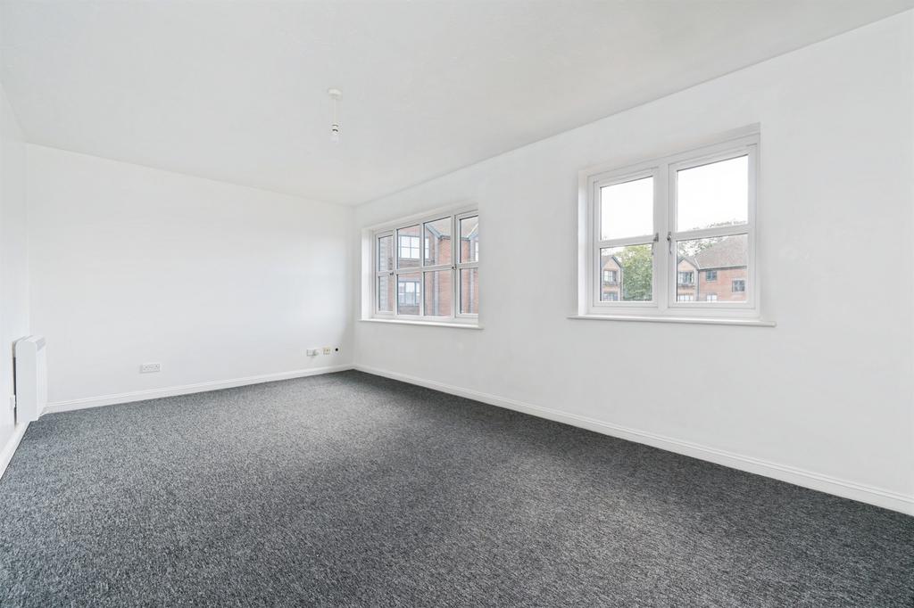 Apartment in Southampton - View 2