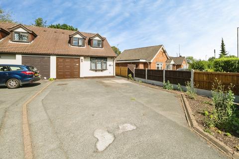 3 bedroom bungalow for sale, Ingrave Road, Brentwood, Essex, CM13