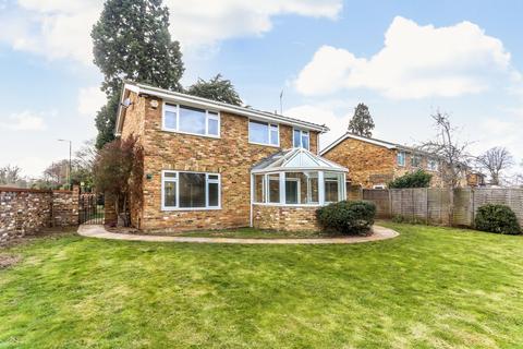 4 bedroom detached house to rent, Kimber Close Windsor SL4