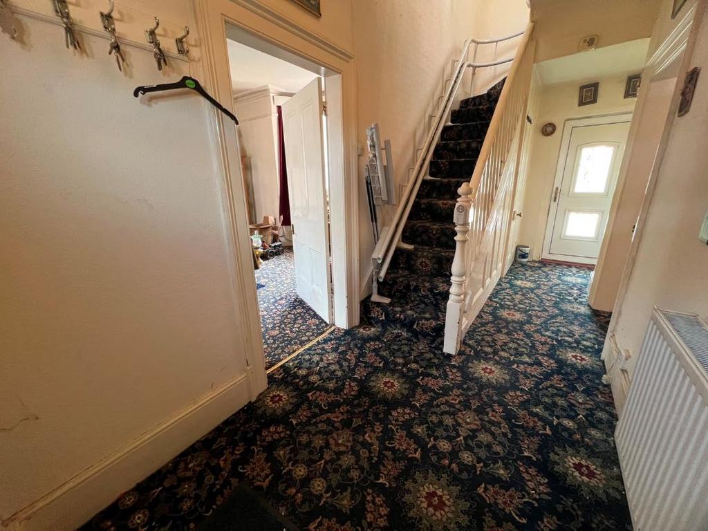 House in Worcester - View 2