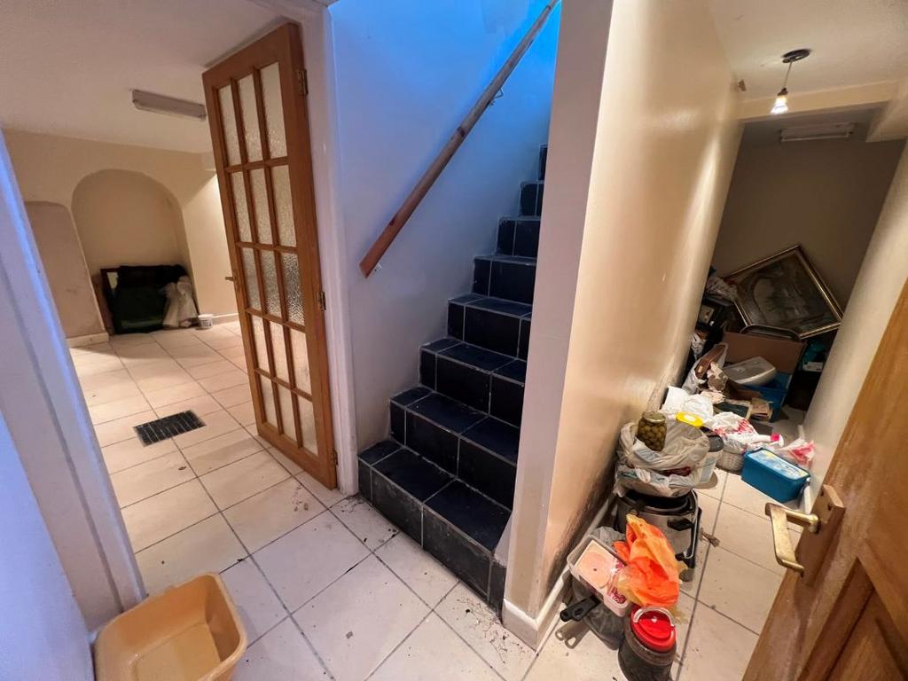 House in Worcester - View 3