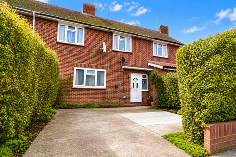 3 bedroom terraced house to rent, Langton Avenue, Chelmsford, CM1