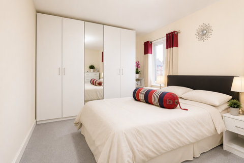 3 bedroom terraced house to rent, Langton Avenue, Chelmsford, CM1