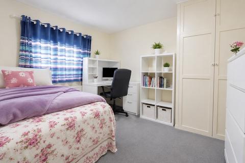 3 bedroom terraced house to rent, Langton Avenue, Chelmsford, CM1