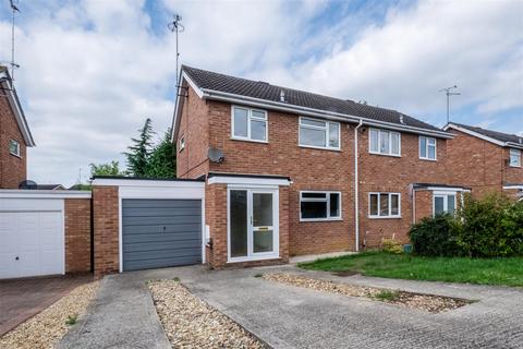 2 bedroom semi-detached house to rent, Dryden Way, Higham Ferrers