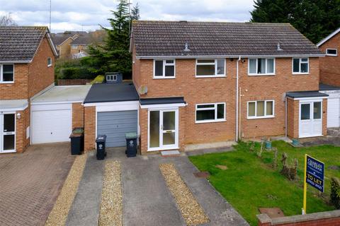 2 bedroom semi-detached house to rent, Dryden Way, Higham Ferrers